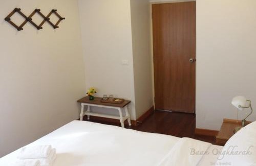 Thanon Nakhon Chai Si Cama Y Desayuno | Baan Ongkharak bed & breakfast
