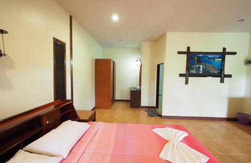 Ban Ta Khun Cama Y Desayuno | Baan Pak Rim Kuaen Resort