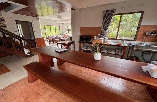 Laem Phak Bia Casa | Baan Plumeria บ้านภูมิเรีย