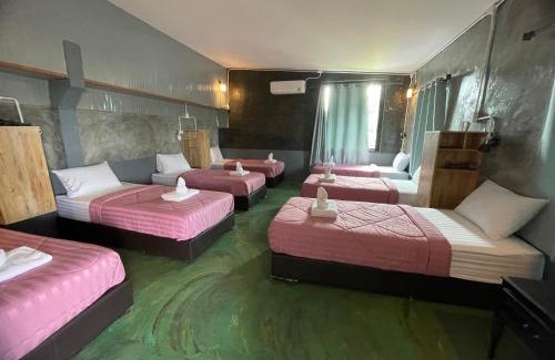 Tha Chana Casa | Baanrimfai Homestay