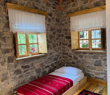Sakës Casa | BabaNu Guesthouse