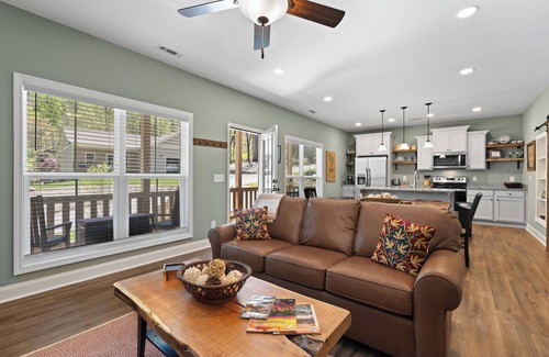 Sherwood Forest Cabina | Babbling Brook-New construction