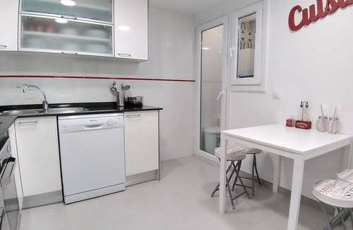 Muchamiel Apartamento | SEGUNDA LINEA, en URBA con piscina, EQUIPADO PARA NIÑOS Y BEBÉS