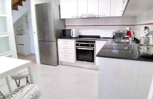Muchamiel Apartamento | SEGUNDA LINEA, en URBA con piscina, EQUIPADO PARA NIÑOS Y BEBÉS