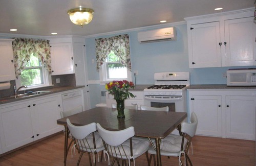 West Hyannisport Casa | Se admiten bebés y mascotas, aire acondicionado central, 4 BR para 8 personas, enfermera de viaje Bienvenido