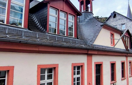 Mainz-Bingen Apartamento | Rhine & Wine-up to 7 people Heart of the Old Town with a view of Stahleck Castle