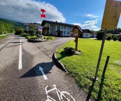 Schoerfling am Attersee Apartamento | BacherlHouse - Apt Schönbach