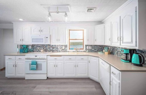 Cape May Court House Casa | Back Bay Bliss! - Pool, Dock and Stunning Sunsets!