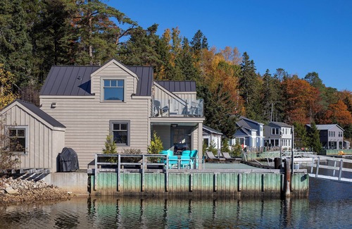Chester Casa | Back Harbour House - Remarkable Chester Waterfront