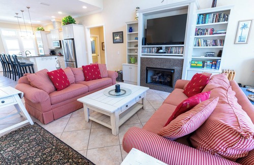 Plantation Casa | 30% OFF Summer! Back on the Rental Market! Dog-Friendly, 4BR/4BA w/ Pool!