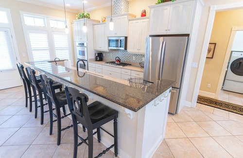 Plantation Casa | 30% OFF Summer! Back on the Rental Market! Dog-Friendly, 4BR/4BA w/ Pool!