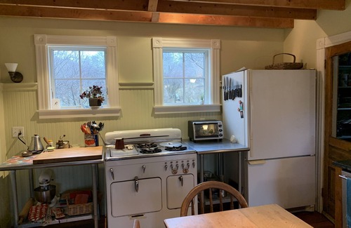 Block Island Casa | Back to nature, an Island artist’s cottage.. available, Aug. 30-Sept. 6, ‘25!