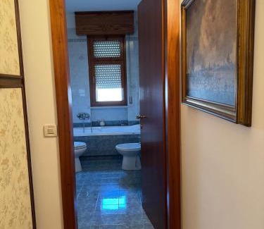 Udine Apartamento | Back to the 70s, Large three-bedroom with parking