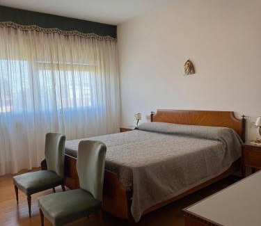 Udine Apartamento | Back to the 70s, Large three-bedroom with parking
