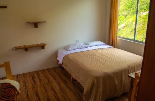 Banos de Agua Santa Cama Y Desayuno | Backpackers-balcones-river-lodge