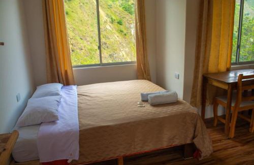 Banos de Agua Santa Cama Y Desayuno | Backpackers-balcones-river-lodge