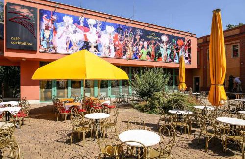Outer Neustadt Hotel | Backstage Hotel