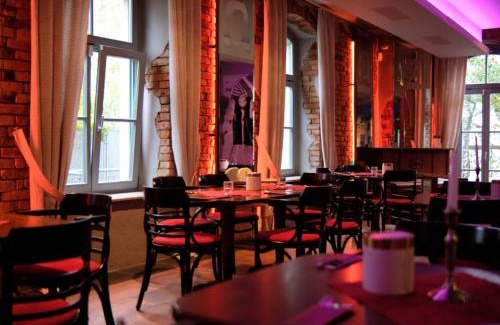 Outer Neustadt Hotel | Backstage Hotel
