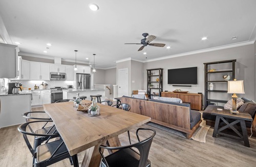 Oriental Casa | Backstay House in River Dunes Waterfront Community