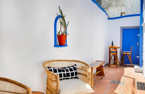 Cape Town City Centre Casa | Backup-Powered Art Deco Cottage in De Waterkant