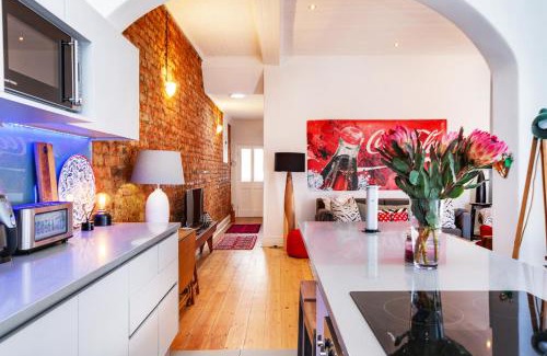 Cape Town City Centre Casa | Backup-Powered Art Deco Cottage in De Waterkant