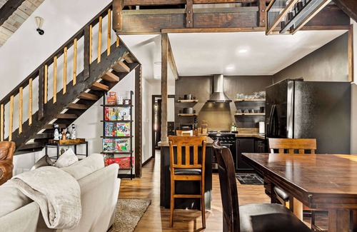 Big Bear Lake Cabina | Backway Hideaway | Close to the Village!