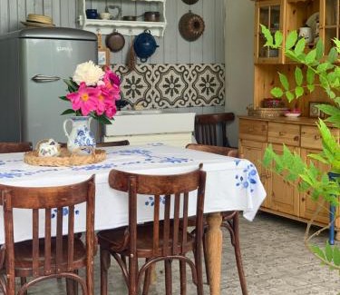 Sebes Cama Y Desayuno | Backyard Cottage
