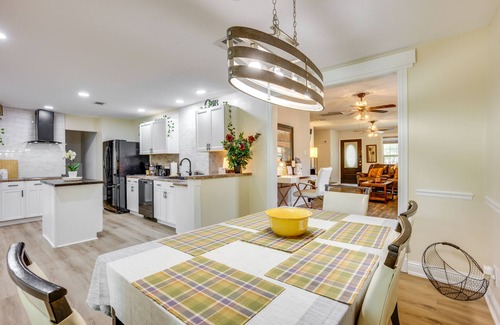 Conroe Casa | Backyard, Deck & Fire Pit: Conroe Getaway