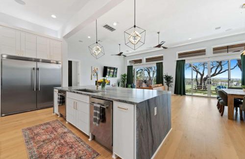 Canyon Lake Casa | Backyard Lake House for Large Groups with Fire Pit and Gameroom