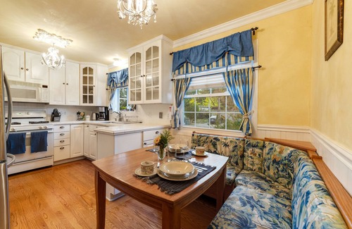 Bennett Valley Casa | Backyard Oasis, 3/1 Home w/ Hot Tub & Central AC
