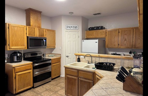 Brownsville Casa | Backyard Oasis in Brownsville!