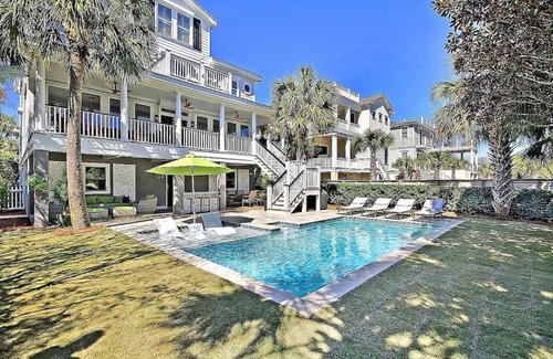 Isle of Palms Casa | Backyard Oasis- Steps 2 Beach, Private Pool & Bar, Sleeps 16, 7 Bedrooms 5 and a half bathrooms "The Lucky Penny"