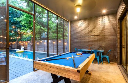 East Cesar Chavez Casa | Backyard Pool Oasis - Rainey Street - 6 min walk