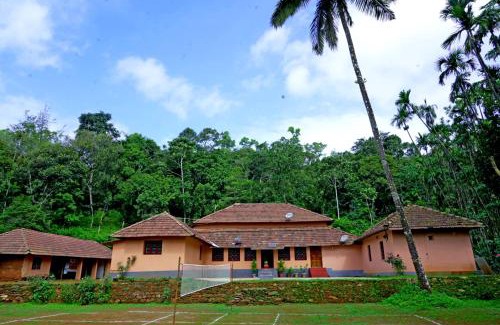 Samse Casa | Badamane Jungle Stay - Jeep Ride & Mountain View