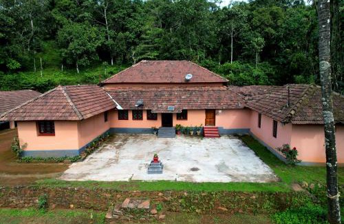 Samse Casa | Badamane Jungle Stay - Jeep Ride & Mountain View