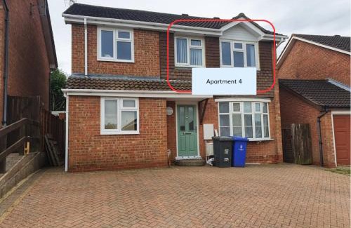 Brackley Apartamento | Badger Haven, Apartment 4