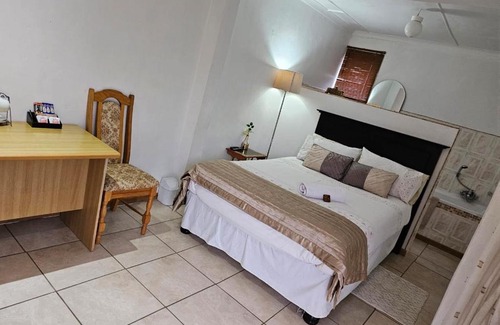 Nkonkobe Casa | Badi's B&B Guest house