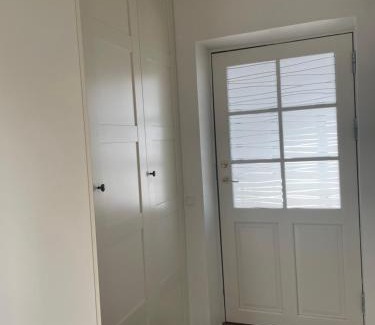 Naesby Cama Y Desayuno | Baekgaarden 3 rooms Apartment - old farm house