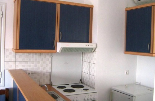 Kastraki Apartamento | Apartamento con cocina BAETYLUS con vista al mar, cerca de las playas naturales de Naxos