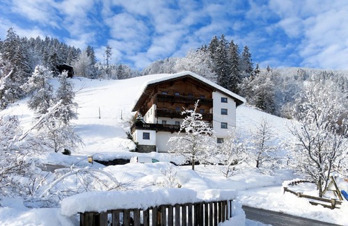 Hippach Casa | Baggenhof by Interhome