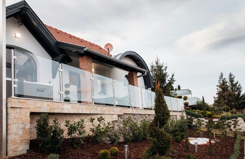 Pecs Apartamento | Bagoly Wellness Apartman 2