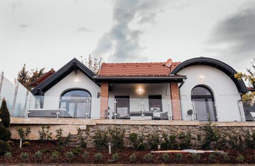 Pecs Apartamento | Bagoly Wellness Apartman 2