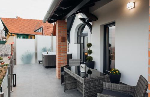 Pecs Apartamento | Bagoly Wellness Apartman 2