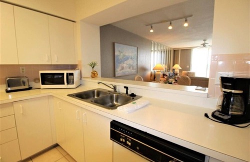 St. Petersburg Condominio | Bahia Vista 14-462 2 habitaciones, 2 baños, 4to piso, Isla Del Sol Cama King WIFI Piscina Jacuzzi