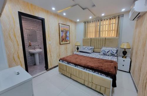 Bahria Town Apartamento | Bahria Town Lahore - NEXT INN Cozy apartment for your stay 501