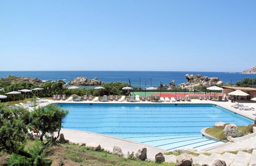 Santa Reparata Apartamento | Baia Santa Reparata - Bilo 3 by Interhome