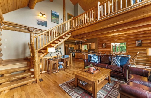 Bailey Cabina | Bailey Bear Haus - Colorado Mountain Log Cabin Getaway. Pet friendly!