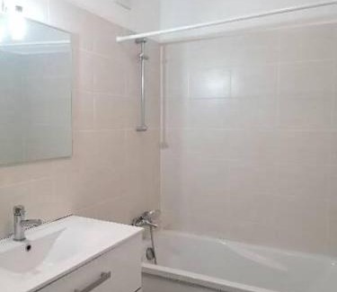 Forcalquier Apartamento | Bain de soleil