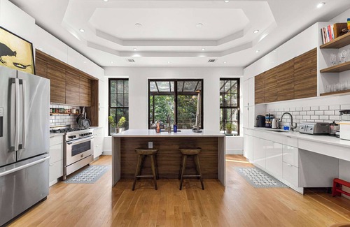 Bedford-Stuyvesant Casa | Bainbridge by Rove Duplex with Deck & Backyard