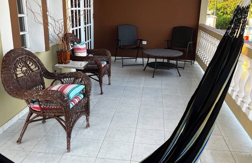 Algarrobo Casa | Spacious House with Lagoon View 5 minutes from Beach